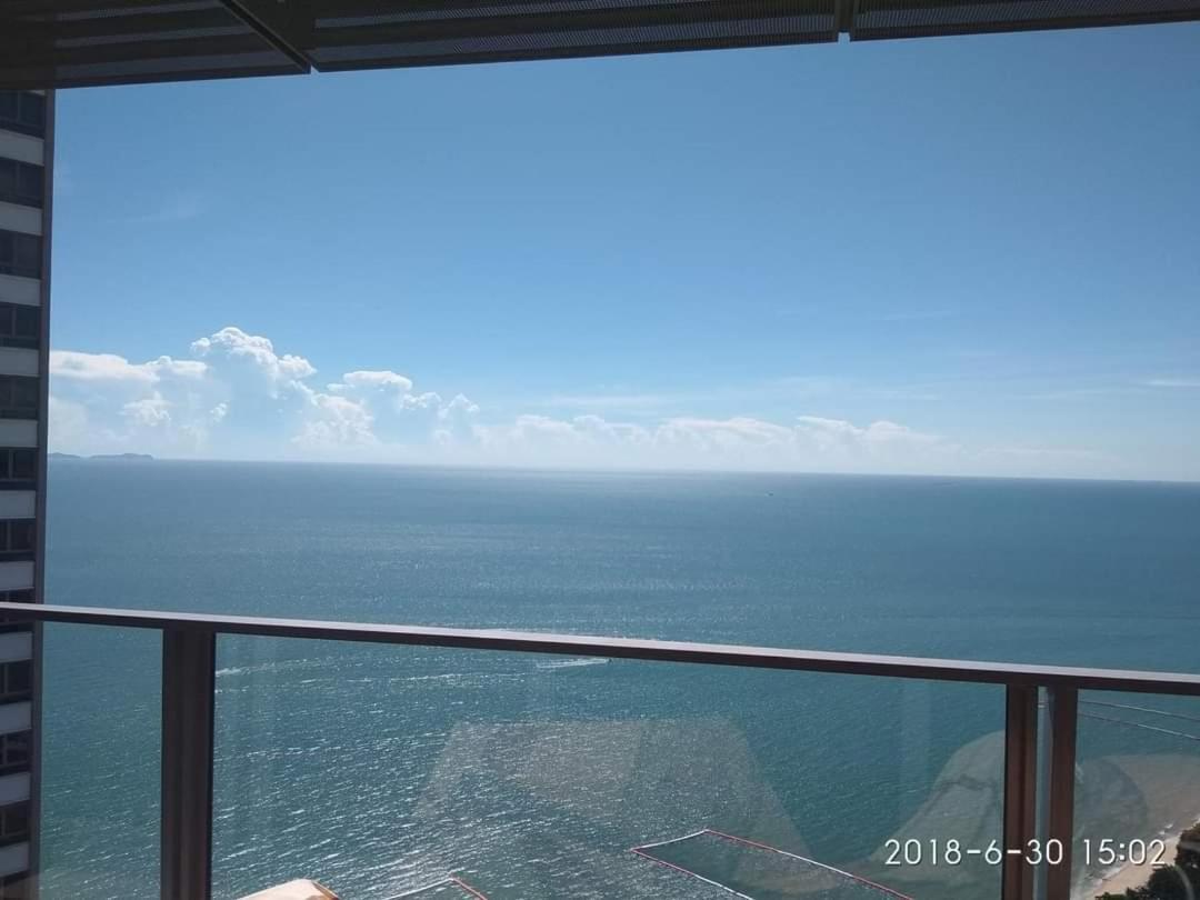 Sea View Apartment In Pattaya Exteriér fotografie