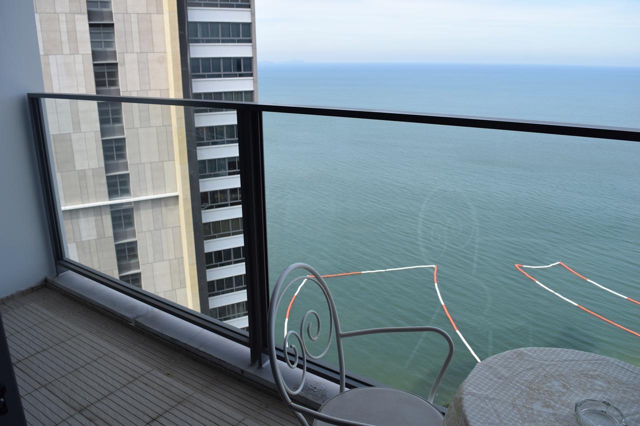 Sea View Apartment In Pattaya Exteriér fotografie